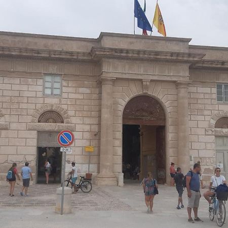 Casa Vacanza Spiaggia Praia Ilha de Ilha de Favignana Exterior foto