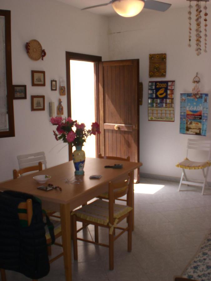 Casa Vacanza Spiaggia Praia Ilha de Ilha de Favignana Exterior foto